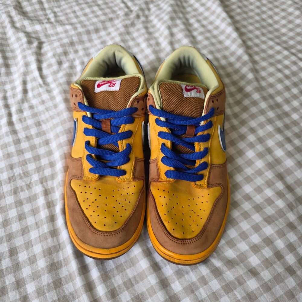 Nike SB Dunk Low Newcastle Brown Ale
